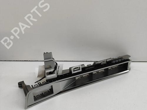 Used Middle console Middle console DS DS 7 Crossback (J4_, JR_, JC_) 1.5 BlueHDi 130 (JCYHZJ, JCYHZR) (130 hp) 28687339 28687339