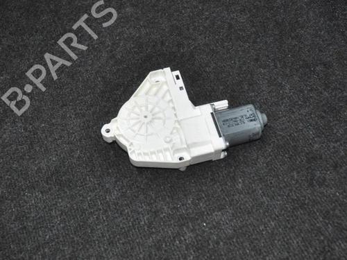 Used Right front window motor Right front window motor SKODA YETI (5L) 1.6 TDI (105 hp) 6728177 6728177