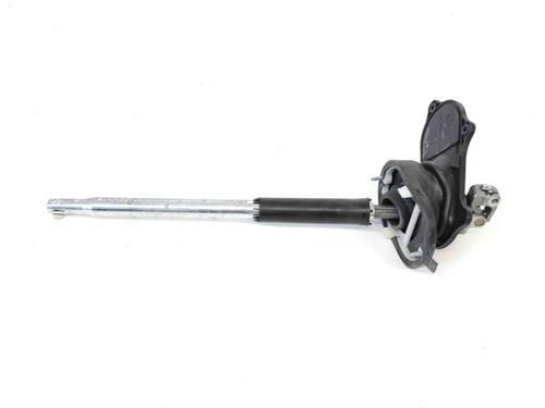 Używane Krzyżak kolumny kierowniczej LAND ROVER DISCOVERY V (L462) 2.0 Sd4 4x4 (241 hp) 30210482