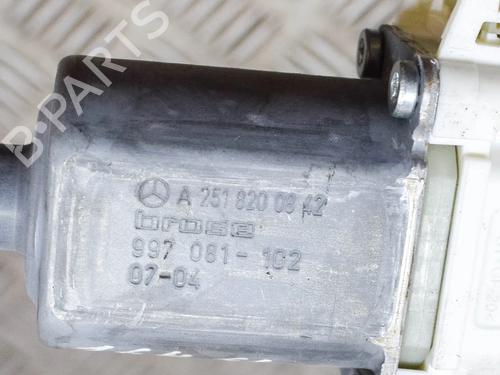 Right front window motor VW TRANSPORTER T5 Van (7HA, 7HH, 7EA, 7EH) 2.0 TDI | BP10673557E20 