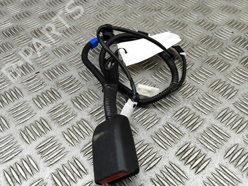 Engache cinturón Engache cinturón TOYOTA YARIS (_P13_) 1.0 (KSP130_, KSP130) (69 hp) 33382496 33382496