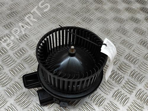 Used Heater blower motor AUDI A4 B9 Avant (8W5, 8WD) RS4 TFSi quattro (450 hp) 27772325