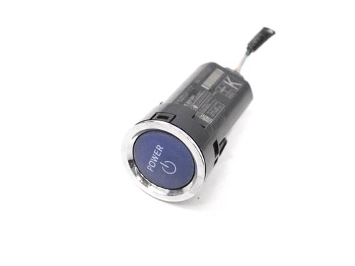 switch-toyota-rav-4-v-_a5_-_h5_-2018-33353813 main image