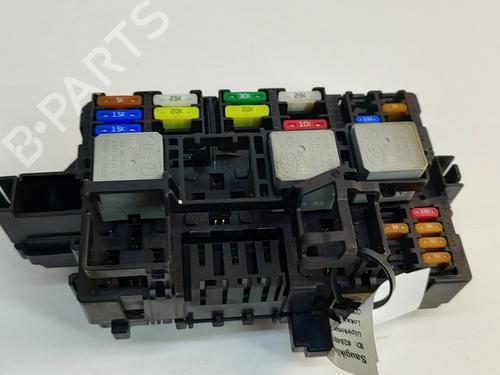 Used Fuse box MERCEDES-BENZ GLS (X167) AMG 63 4Matic+ EQ Boost 4-matic+ (167.989) (612 hp) 28555208
