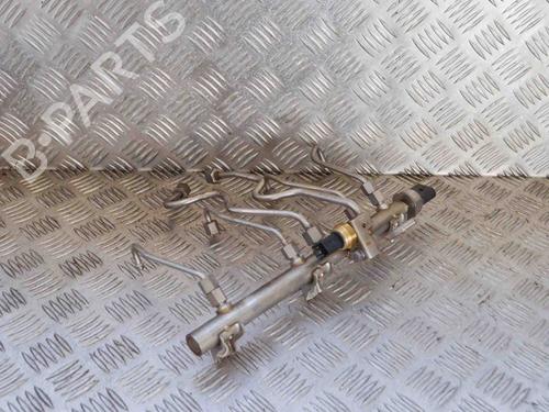Used Injection rail BMW 3 (E90) 320 i (170 hp) 6764071