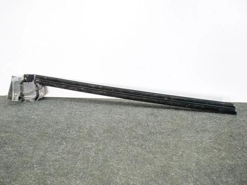 Dørlist TESLA MODEL 3 (5YJ3) EV AWD | BP27748840C150 