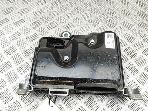 Used Electronic module TESLA MODEL 3 (5YJ3) EV AWD (351 hp) 32680516