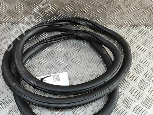 Rubber door seal PEUGEOT 2008 II (UD_, US_, UY_, UJ_, UR_, UC_) e-2008 (UKZKXZ) | BP29042426C142 