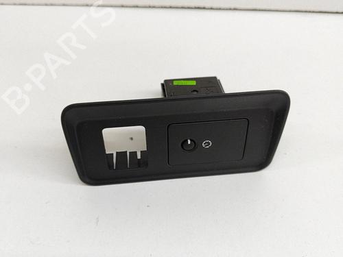 Used Switch Switch LAND ROVER RANGE ROVER SPORT II (L494) 3.0 SDV6 4x4 (306 hp) 33368690 33368690