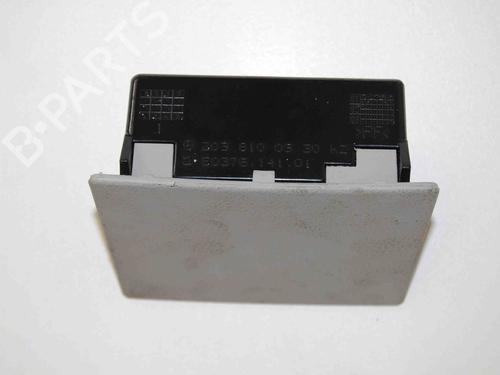Used Ashtray MERCEDES-BENZ CLK (C209) CLK 320 (209.365) (218 hp) 30283340