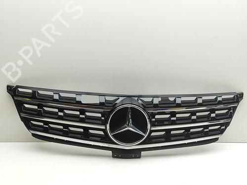 Used Grille MERCEDES-BENZ M-CLASS (W166) ML 350 BlueTEC 4-matic (166.024, 166.023) (258 hp) 31715202