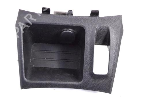 Console centrale NISSAN QASHQAI II (J11, J11_) 1.2 DIG-T (115 hp) 30267616