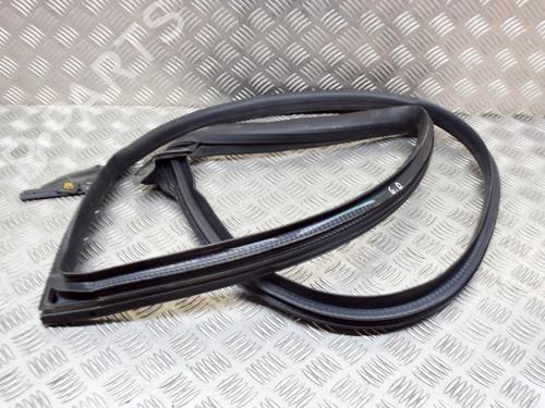 Used Rubber door seal TESLA MODEL 3 (5YJ3) EV AWD (351 hp) 27752998