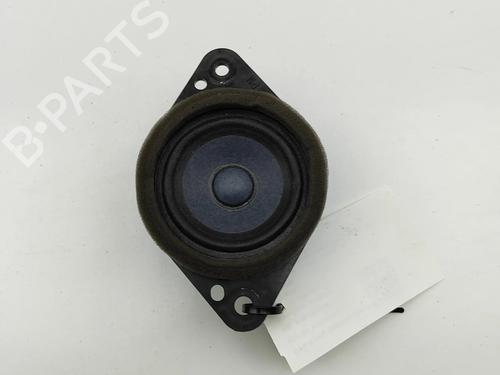 speaker-toyota-prius-_w6_-2023-27794242 main image
