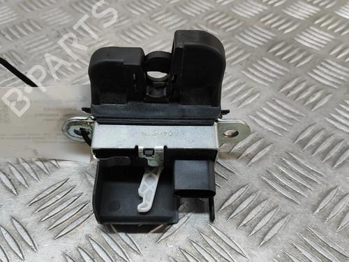 Used Tailgate lock VW GOLF VII (5G1, BQ1, BE1, BE2) e-Golf (115 hp) 25616132