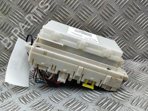 Used Fuse box Fuse box 37583657 37583657