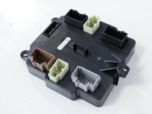 Used Electronic module Electronic module TESLA MODEL X (5YJX) 90D AWD (525 hp) 33396309 33396309