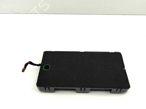 Used Electronic module Electronic module PORSCHE TAYCAN Cross Turismo (Y1B) 4S Performance Battery Plus (Y1BDB1) (571 hp) 33384593 33384593