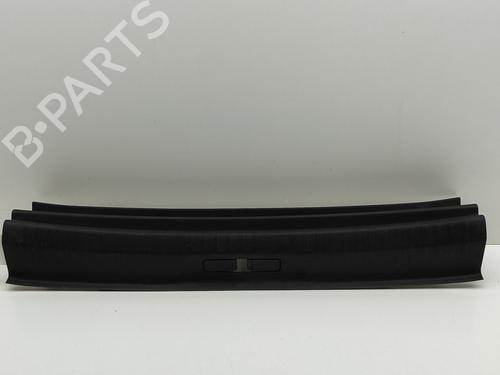 Used Tailgate trim PEUGEOT 3008 III (KA_, KB_, KC_) e-210 (KCZKZX) (213 hp) 28676142
