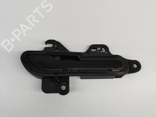 front-right-exterior-door-handle-tesla-model-y-5yjy-2019-33360917 main image