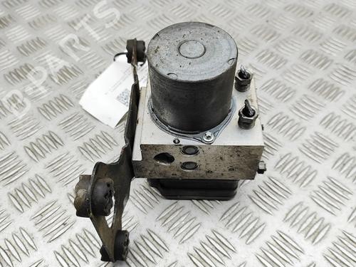 Used ABS pump ABS pump LAND ROVER DISCOVERY V (L462) 3.0 D 4x4 (211 hp) 33882908 33882908