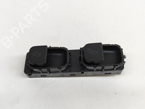 spak-kontakt-tesla-model-y-5yjy-2019-32754680 main image