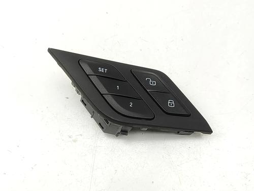 Used Switch Switch BMW X3 (G01, F97, G08) iX3 (286 hp) 33380914 33380914