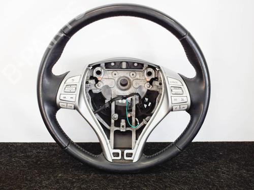 Used Steering wheel NISSAN QASHQAI II (J11, J11_) 1.5 dCi (110 hp) 6742696