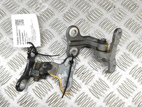 Used Hinge/Door check strap VOLVO V50 (545) D2 (114 hp) 28546577