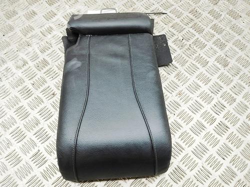 rear-seat-mercedes-benz-s-class-w222-v222-x222-2013-2014-2015-2016-2017-2018-2019-2020-37468952 main image