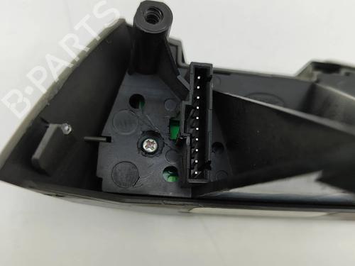 Steering wheel controls LAND ROVER FREELANDER 2 (L359) 2.2 TD4 4x4 | BP27532058E15