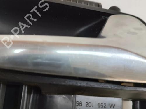 Front right interior door handle PEUGEOT 3008 II SUV (MC_, MR_, MJ_, M4_) 1.6 BlueHDi 120 | BP25219131I14 