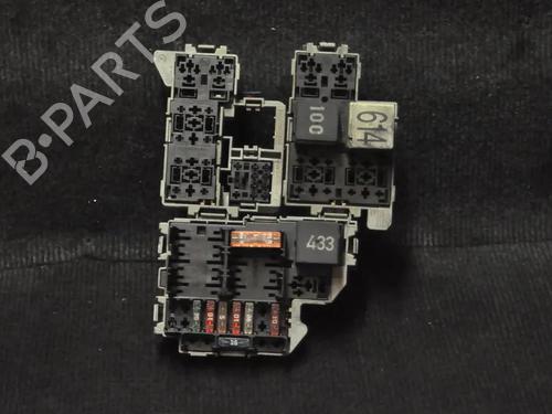 Used Fuse box PORSCHE CAYENNE (92A) 3.0 Diesel (245 hp) 6722723