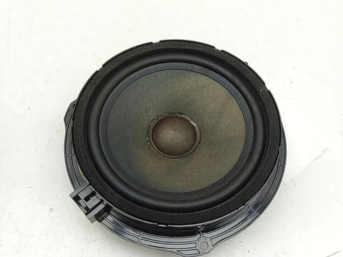 speaker-land-rover-discovery-sport-l550-2014-31998322 main image