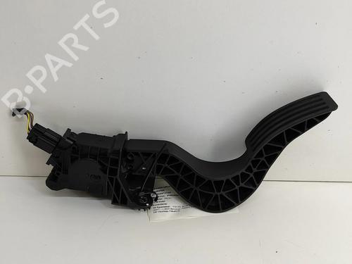 Used Pedal Pedal VOLVO XC40 (536) B3 Mild-Hybrid (163 hp) 28557576 28557576