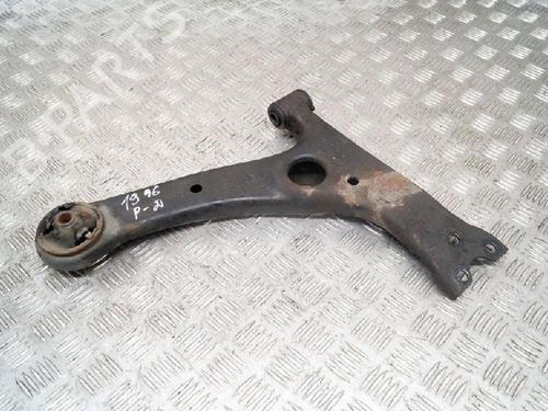 Used Right front suspension arm TOYOTA PRIUS Liftback (_W2_) 1.5 Hybrid (NHW20_, NHW20R) (112 hp) 6736201