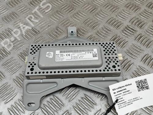 Used Electronic module TESLA MODEL Y (5YJY) EV Performance All-wheel Drive (462 hp) 28559648