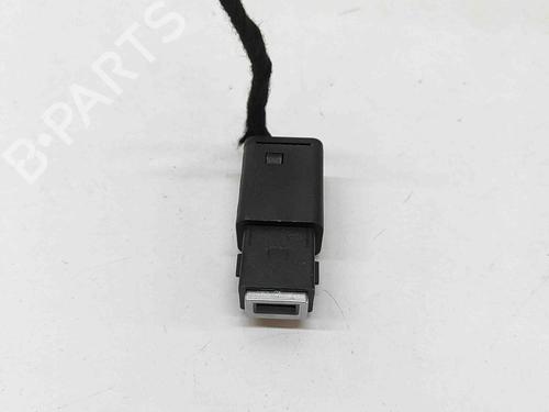 Used Electronic module PEUGEOT 2008 II (UD_, US_, UY_, UJ_, UR_, UC_) e-2008 (UKZKXZ) (136 hp) 29042506