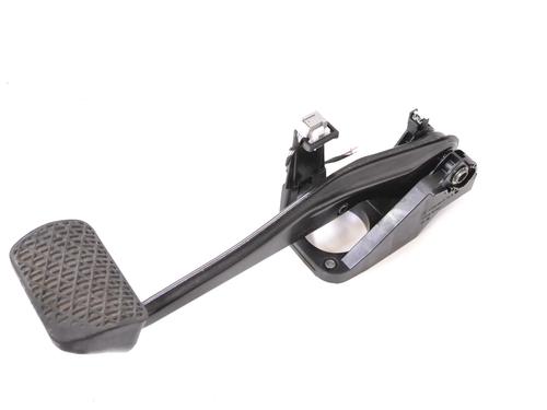 Used Break pedal MERCEDES-BENZ A-CLASS (W176) A 160 CDI / d (176.011) (90 hp) 30215180