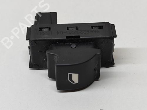 Used Right rear window switch PEUGEOT 5008 (0U_, 0E_) 1.6 HDi (114 hp) 16140165