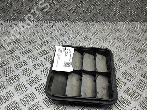 Used Grille Grille 38070626 38070626