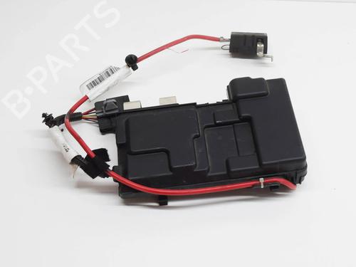 Used Fuse box Fuse box VOLVO S60 II (134) D4 (163 hp) 6768072 6768072