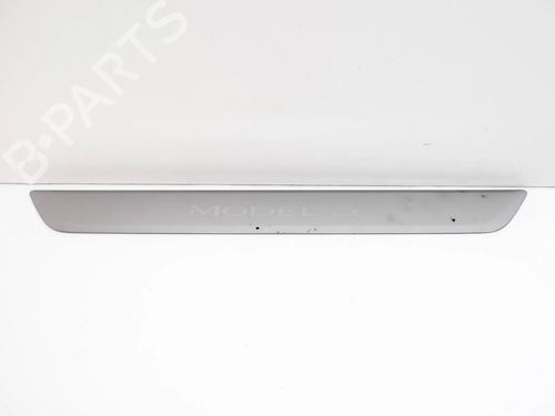 Trinbræt TESLA MODEL 3 (5YJ3) EV (283 hp) 27756700