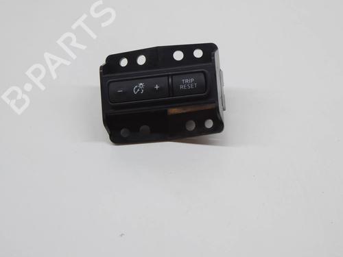 Used Switch Switch NISSAN QASHQAI II (J11, J11_) 1.2 DIG-T (115 hp) 6768747 6768747