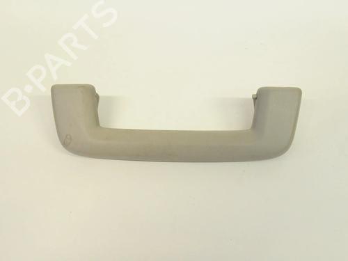 Håndtag i tag Håndtag i tag LAND ROVER DISCOVERY III (L319) 2.7 TD 4x4 (190 hp) 30826802 30826802