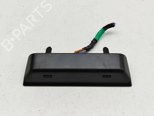 Used Electronic module Electronic module TESLA MODEL Y (5YJY) EV (347 hp) 33465043 33465043