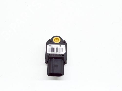 Used Electronic sensor TOYOTA AVENSIS Saloon (_T27_) 2.0 D-4D (ADT270_, ADT270R) (126 hp) 8842073