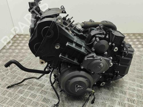 Used Engine TRIUMPH MOTORCYCLES STREET Street Triple S (HD01, HD01A) (113 hp) 28555011