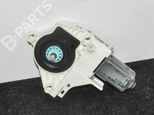 Left front window motor AUDI Q5 (8RB) 2.0 TDI quattro | BP6736277E21 
