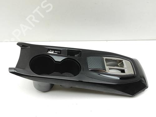 Used Middle console Middle console PEUGEOT 2008 II (UD_, US_, UY_, UJ_, UR_, UC_) e-2008 (UKZKXZ) (136 hp) 30131335 30131335